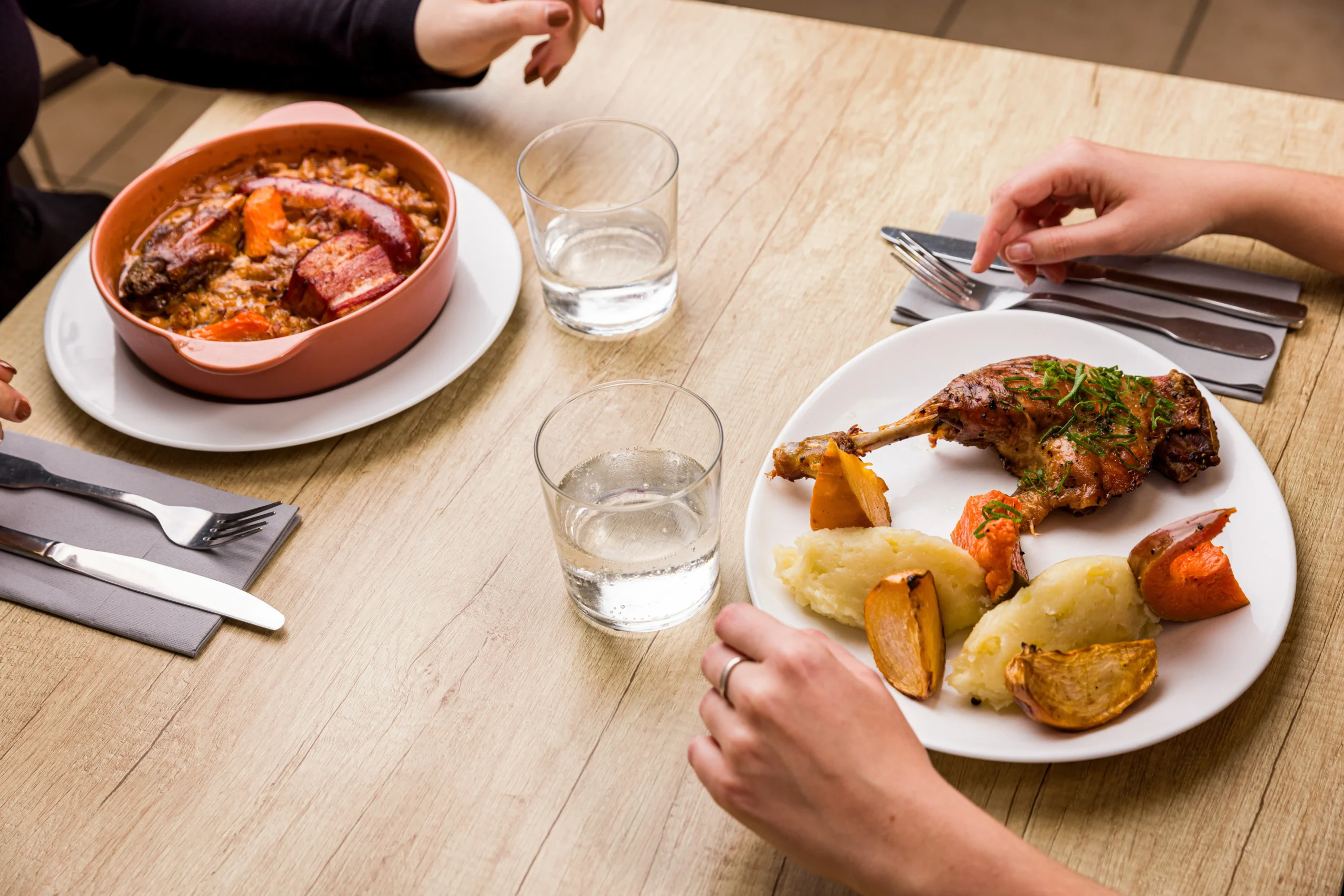 Restaurant l'Arena service continu 7j/7 Zone Toulouse Eurocentre Castelnau-d'Estrétefonds