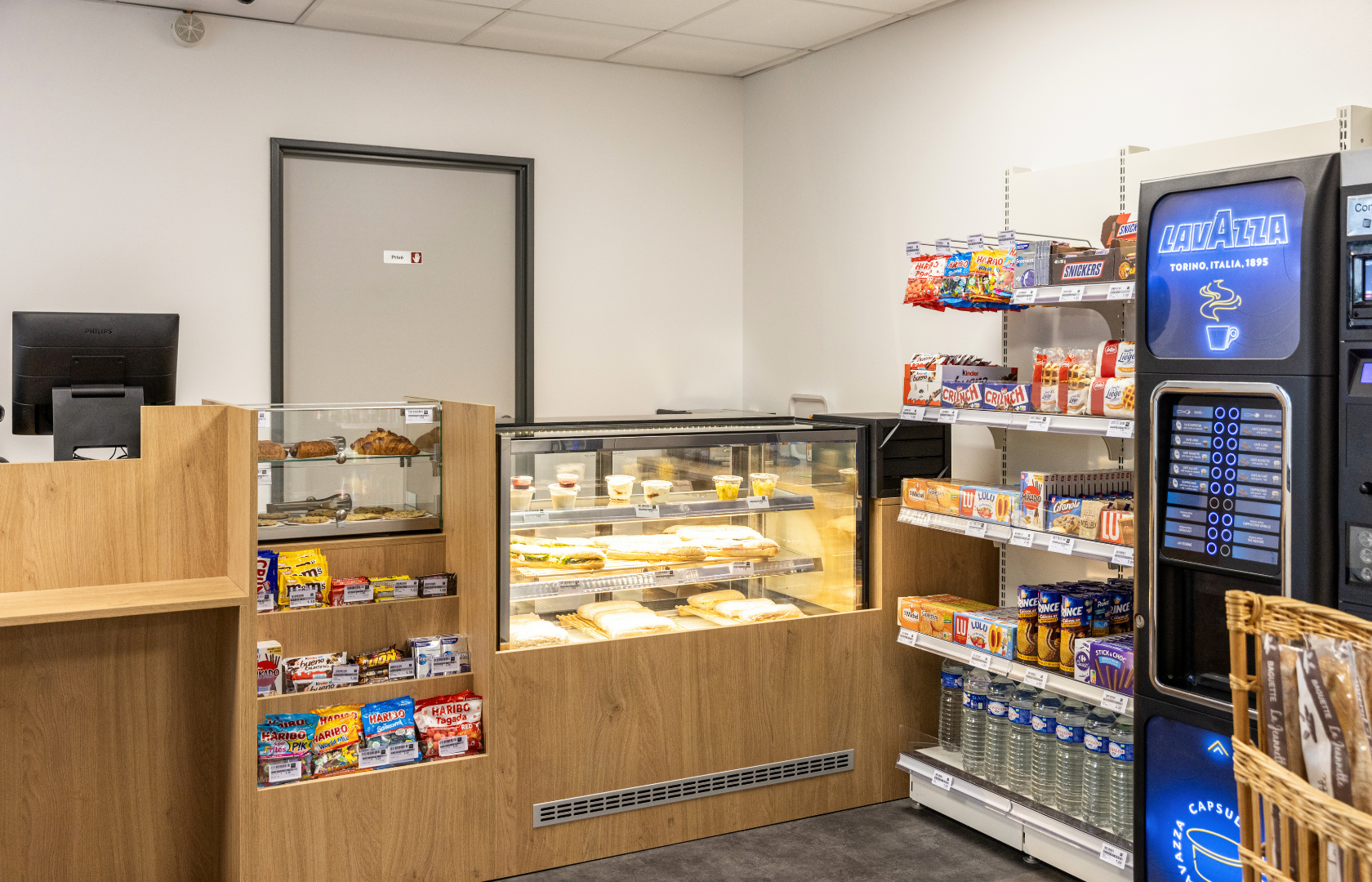 Boutique station-service FAL Distri Toulouse Eurocentre Castelnau-d'Estrétefonds